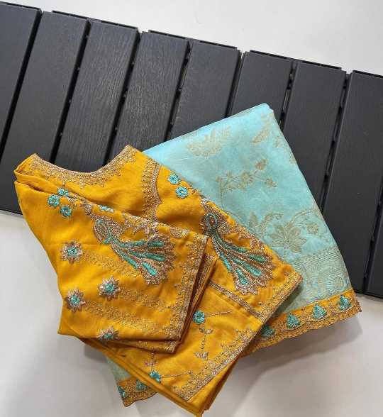 Dola Silk Drape with Exquisite Lace & Contrast Blouse